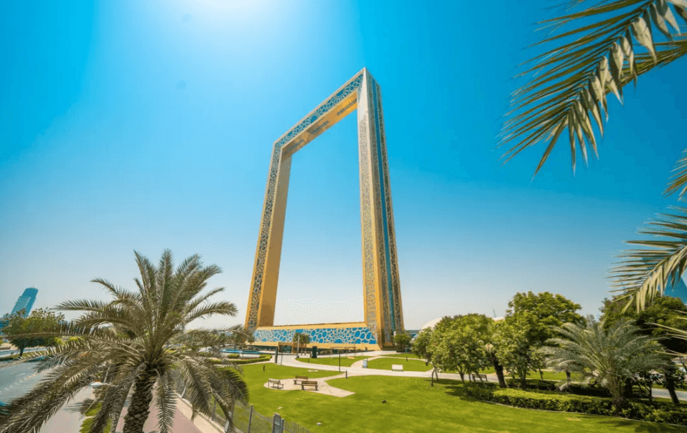 Save Up to 13% with Combo: Dubai Frame + Dubai Garden Glow ro - Image 9